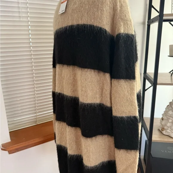 Sweater MK BLACK AND BEIGE - Picture 2 of 4